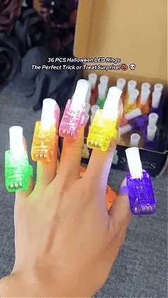 🔥 Last Day 50% OFF — 36PCS Spooky Halloween Pattern Finger Projector Lights Party Favors & Spooky Fun🎃
